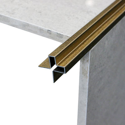 装飾のタイルのストリップの等級304ポリ塩化ビニールのフィルムのステンレス鋼の壁の端のタイルのトリム