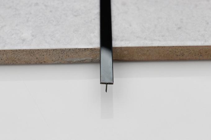 床または壁の装飾のための201の304の試供品のステンレス鋼の研ぐ床のトリムかストリップ